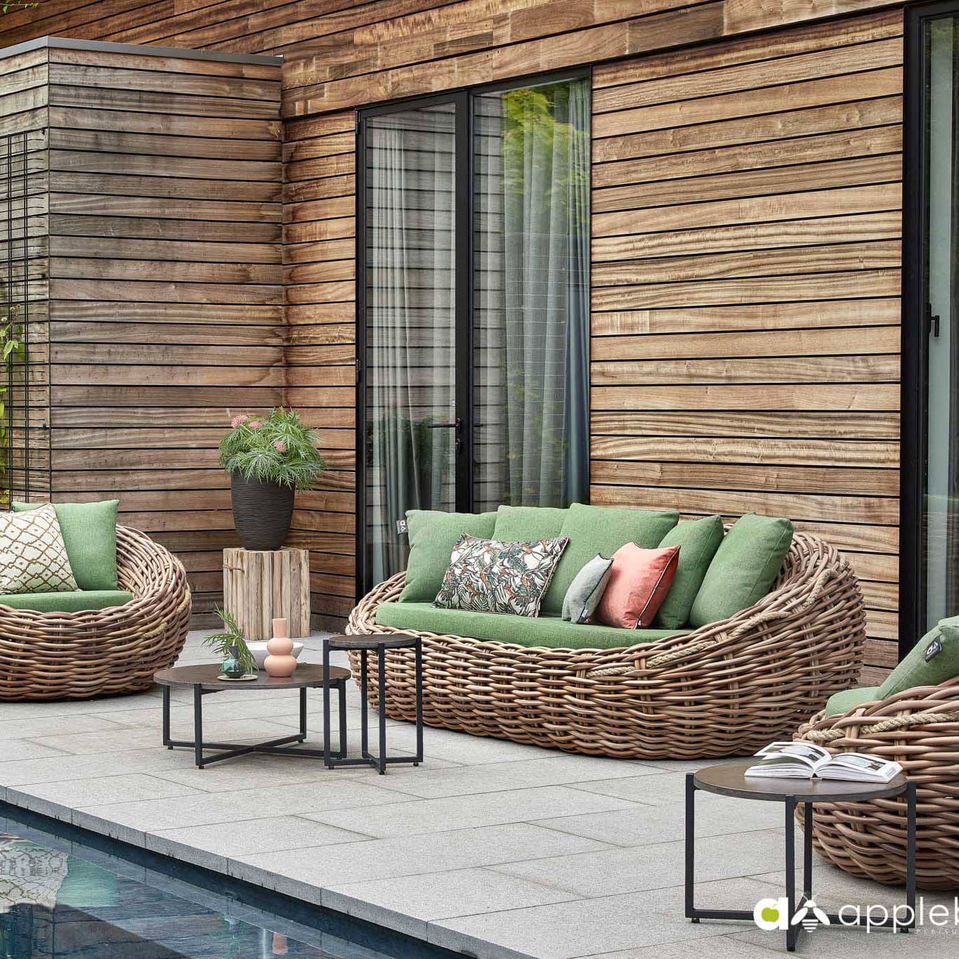Applebee Cocoon Lounge