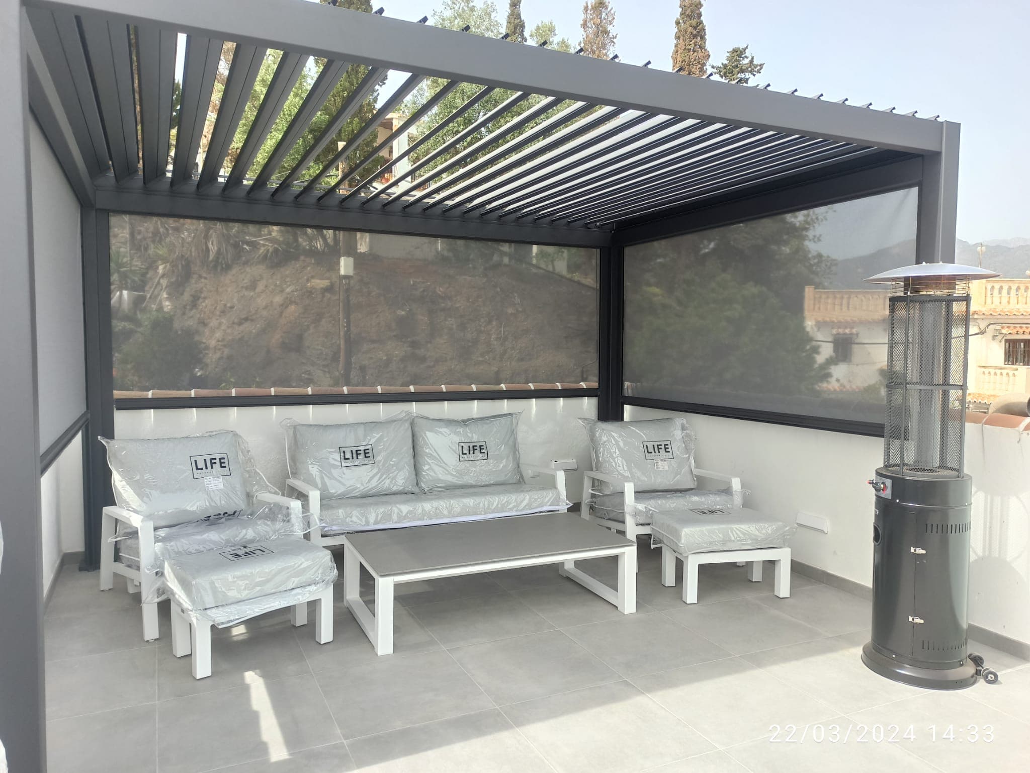¿Cómo funciona una pérgola bioclimática?